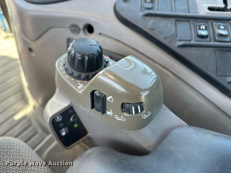 image for item EQ4578 2015 Case IH Maxxum 125 MFWD tractor