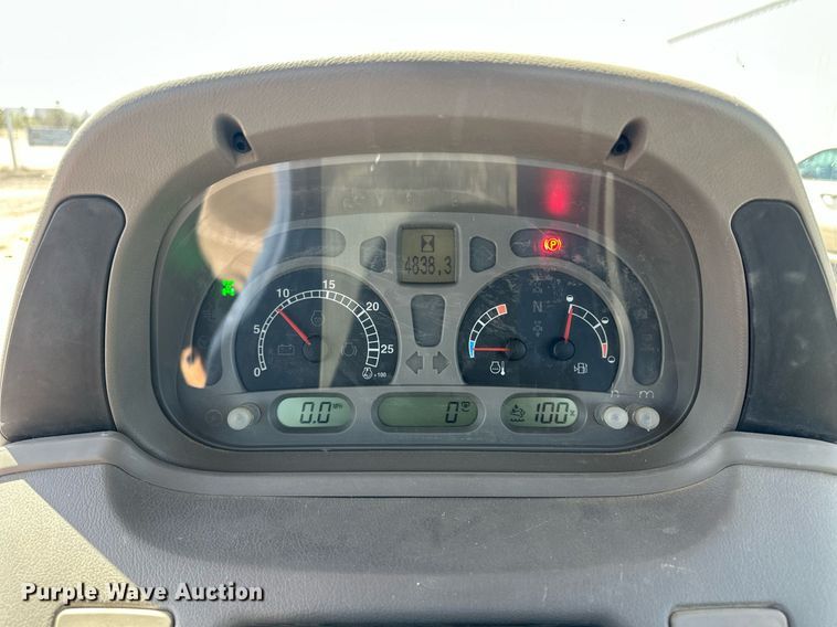 image for item EQ4578 2015 Case IH Maxxum 125 MFWD tractor