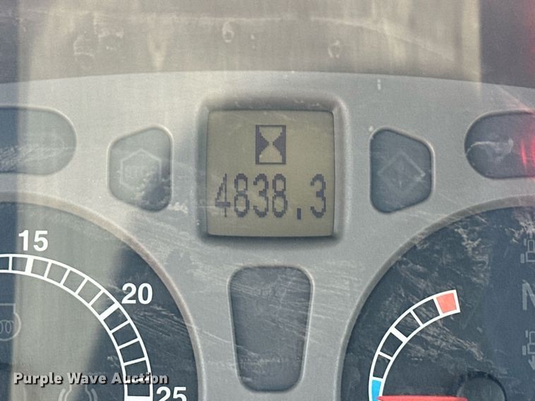 image for item EQ4578 2015 Case IH Maxxum 125 MFWD tractor