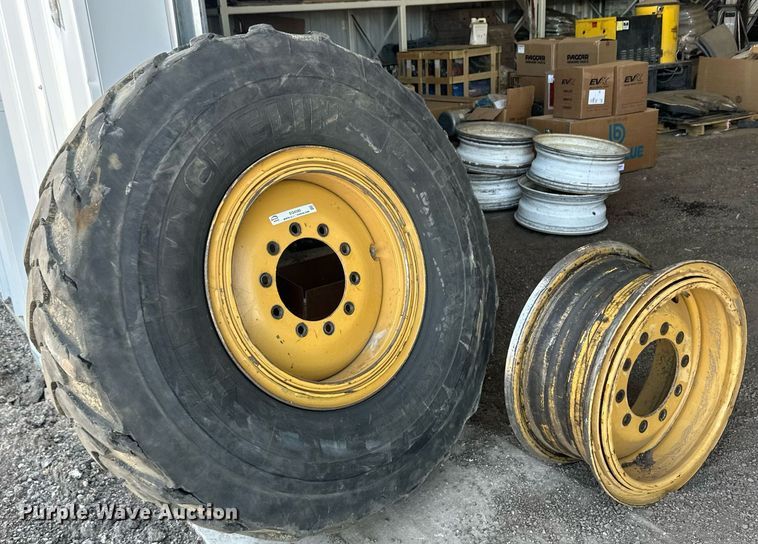image for item EQ4580 (2) Motor grader wheels and tire