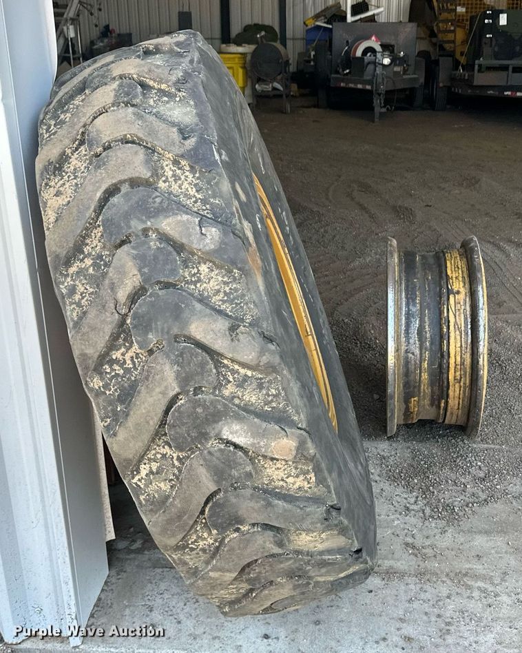 image for item EQ4580 (2) Motor grader wheels and tire