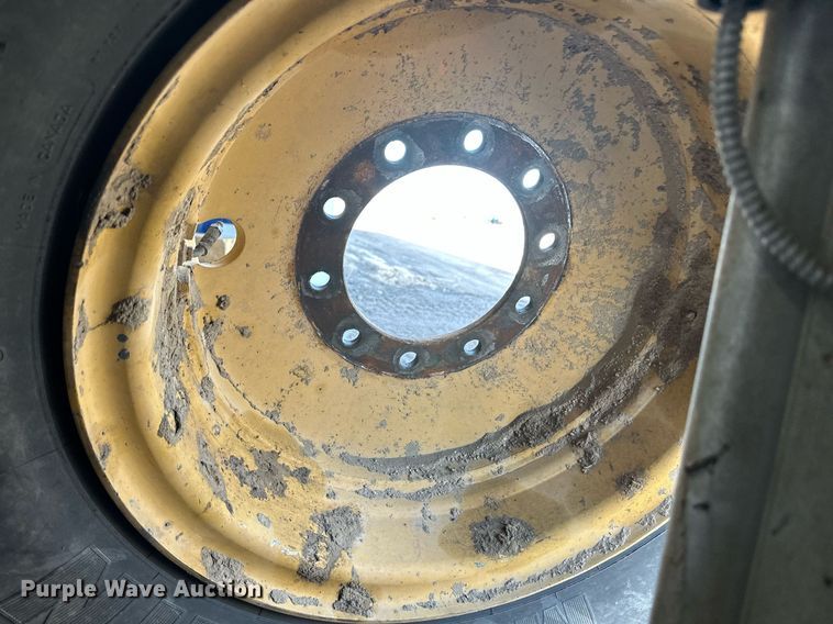 image for item EQ4580 (2) Motor grader wheels and tire