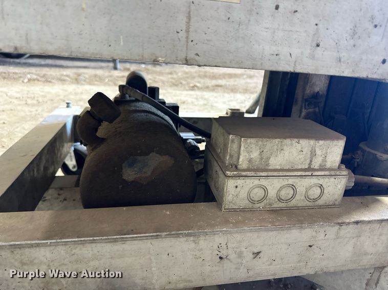 image for item EQ4583 Genie PLC-24 vertical lift