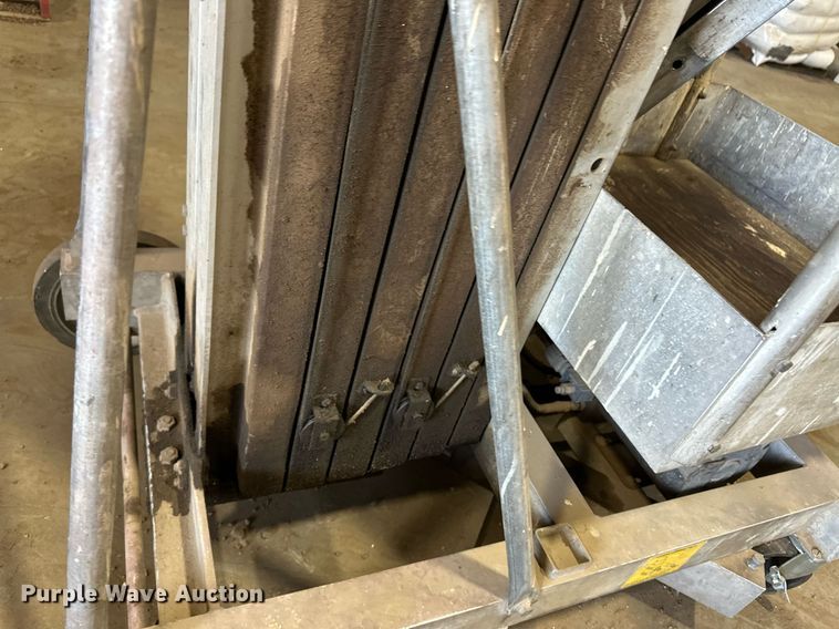 image for item EQ4583 Genie PLC-24 vertical lift