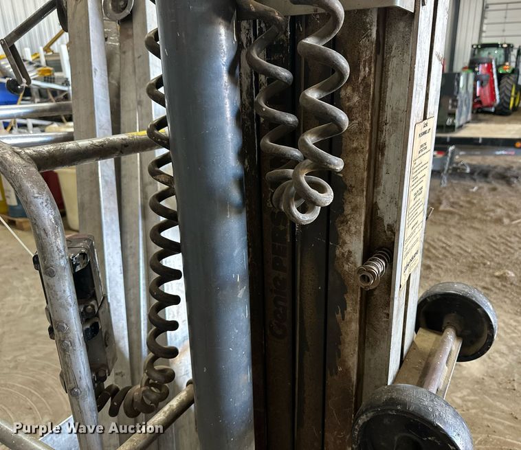 image for item EQ4583 Genie PLC-24 vertical lift