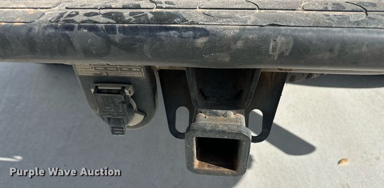 image for item EQ4585 2003 Chevrolet Silverado 2500HD Crew Cab pickup truck