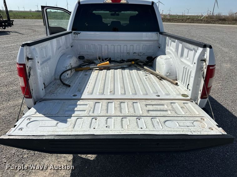 image for item EQ4586 2018 Ford F150 SuperCrew pickup truck