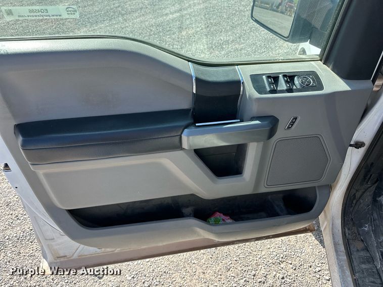 image for item EQ4586 2018 Ford F150 SuperCrew pickup truck