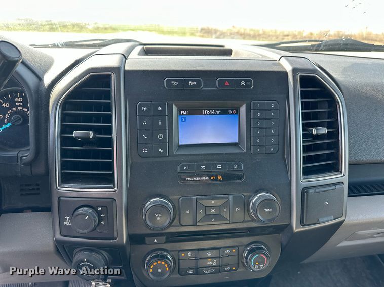 image for item EQ4586 2018 Ford F150 SuperCrew pickup truck