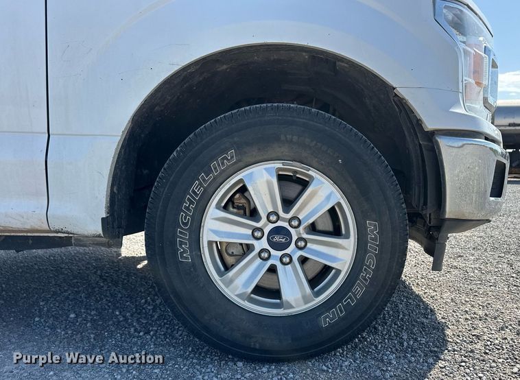 image for item EQ4586 2018 Ford F150 SuperCrew pickup truck