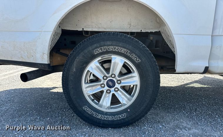 image for item EQ4586 2018 Ford F150 SuperCrew pickup truck