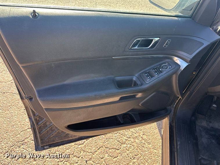 image for item EQ4600 2015 Ford Explorer Police Interceptor SUV