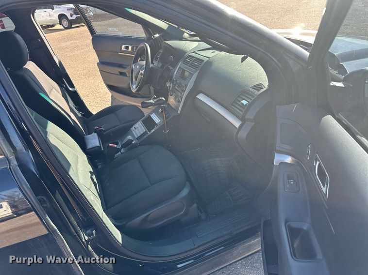 image for item EQ4601 2015 Ford Explorer Police Interceptor SUV