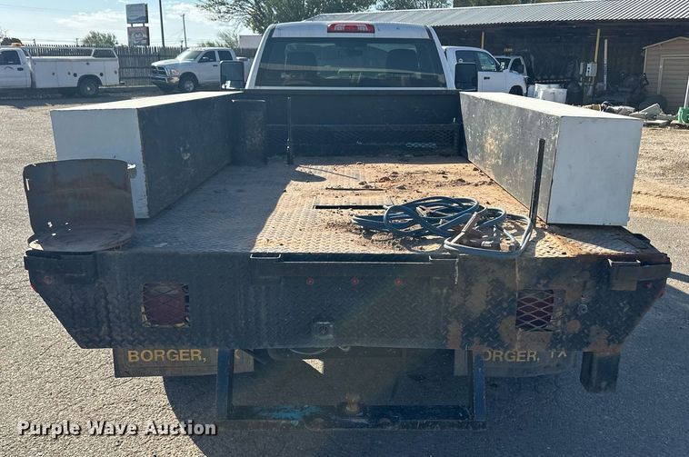 image for item EQ4604 2020 Chevrolet Silverado 3500HD flatbed pickup truck