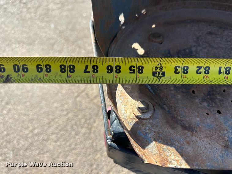 image for item EQ4604 2020 Chevrolet Silverado 3500HD flatbed pickup truck