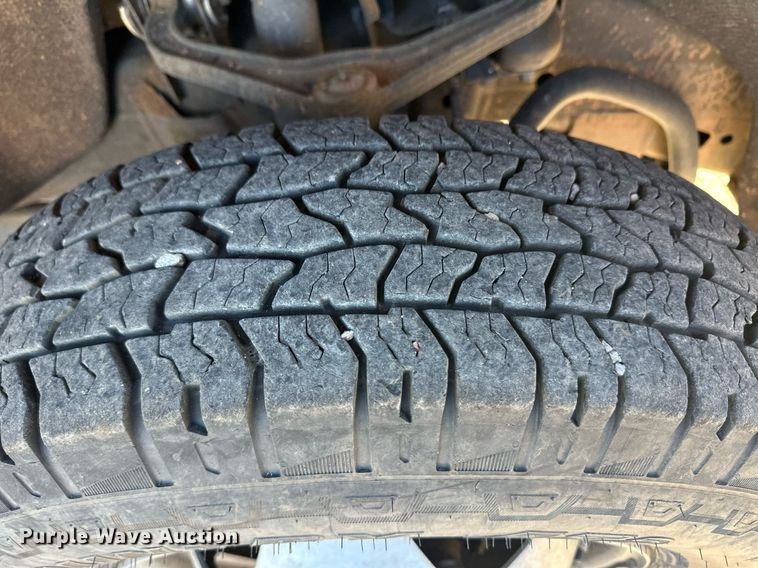 image for item EQ4604 2020 Chevrolet Silverado 3500HD flatbed pickup truck