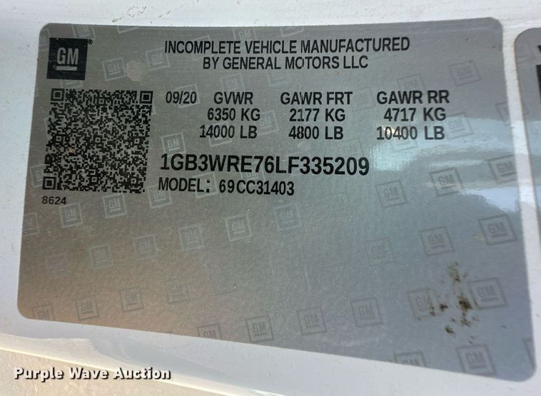 image for item EQ4604 2020 Chevrolet Silverado 3500HD flatbed pickup truck