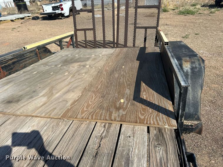 image for item EQ4609 1993 PJ utility trailer