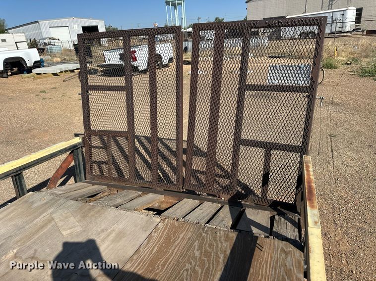 image for item EQ4609 1993 PJ utility trailer