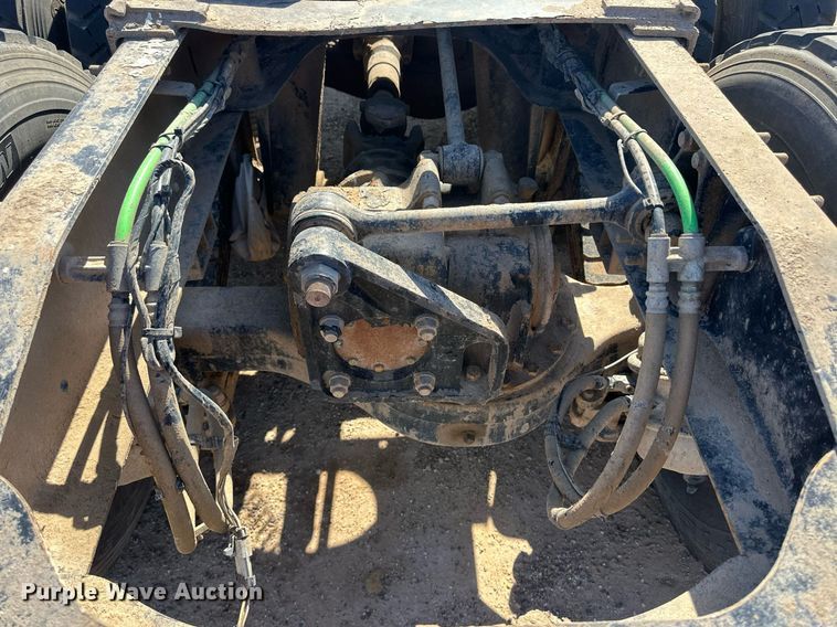 image for item EQ4610 2009 Mack CHU613 semi truck