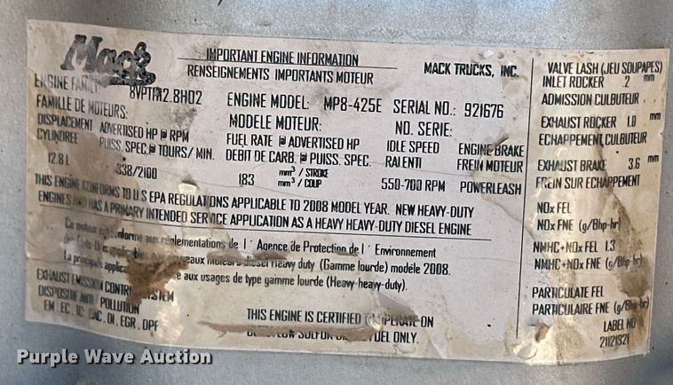 image for item EQ4610 2009 Mack CHU613 semi truck