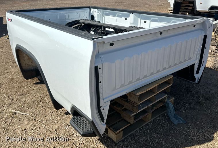 image for item EQ4611 Pickup truck bed
