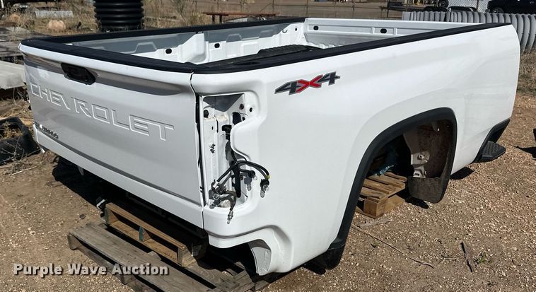 image for item EQ4611 Pickup truck bed
