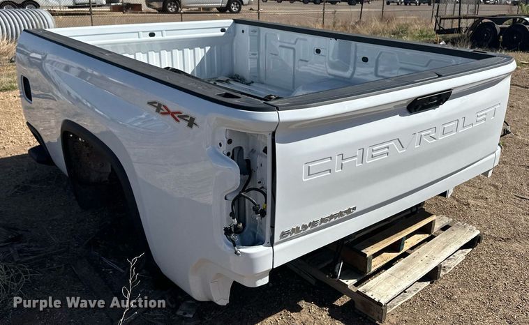 image for item EQ4611 Pickup truck bed