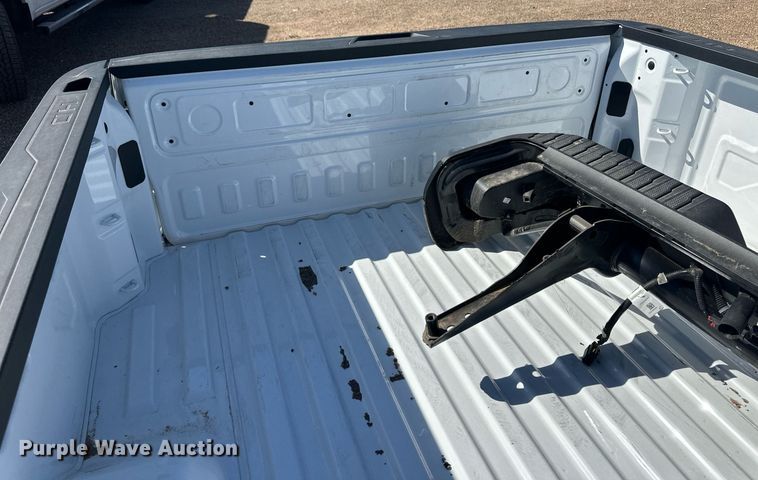 image for item EQ4611 Pickup truck bed