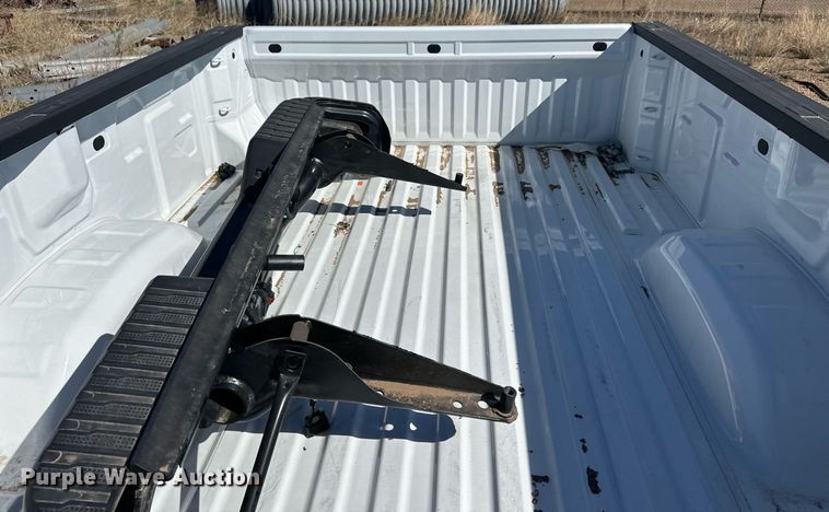 image for item EQ4611 Pickup truck bed