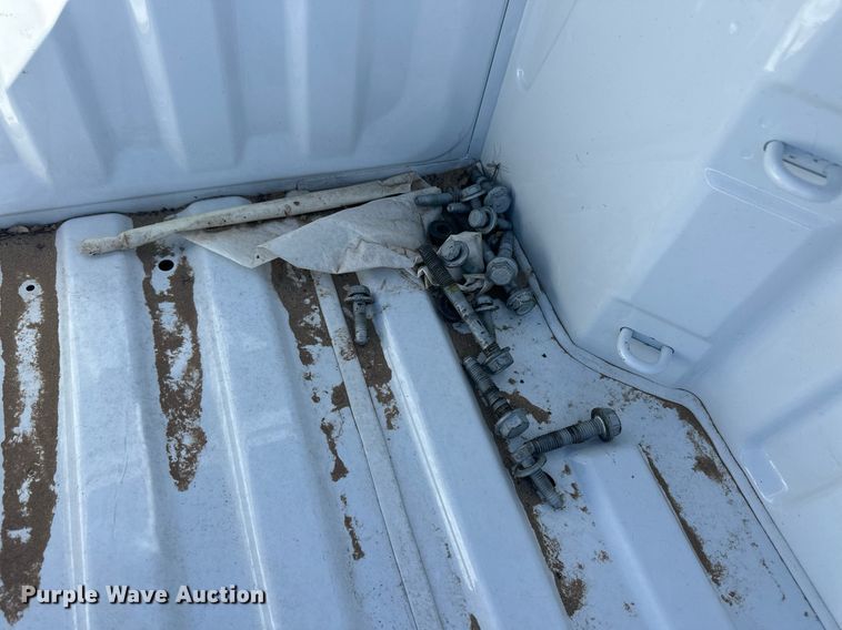 image for item EQ4611 Pickup truck bed