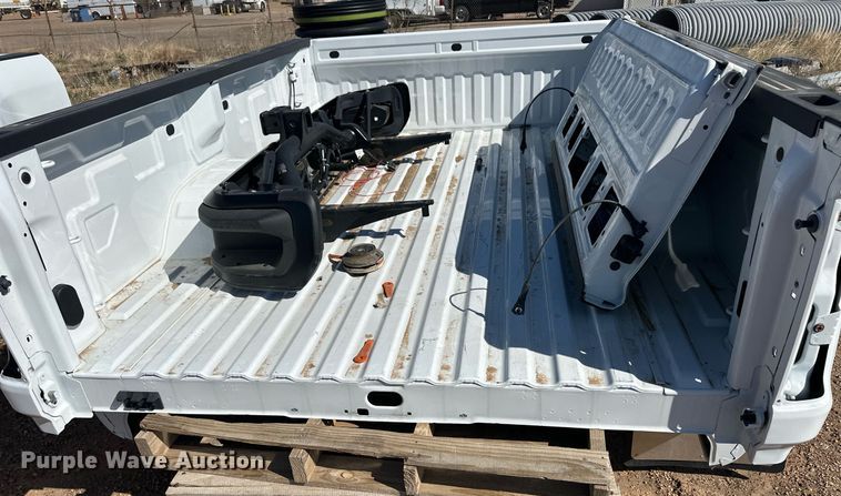 image for item EQ4612 Pickup truck bed