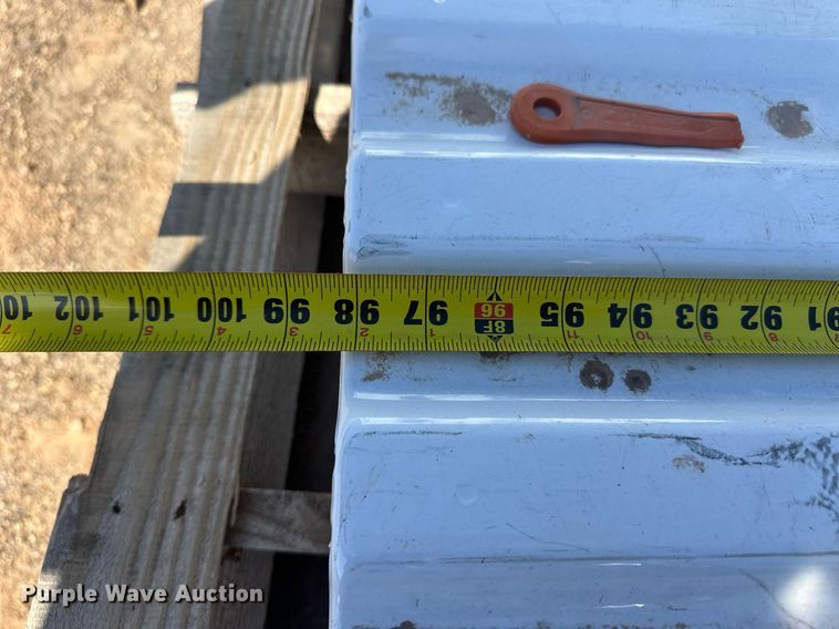 image for item EQ4612 Pickup truck bed