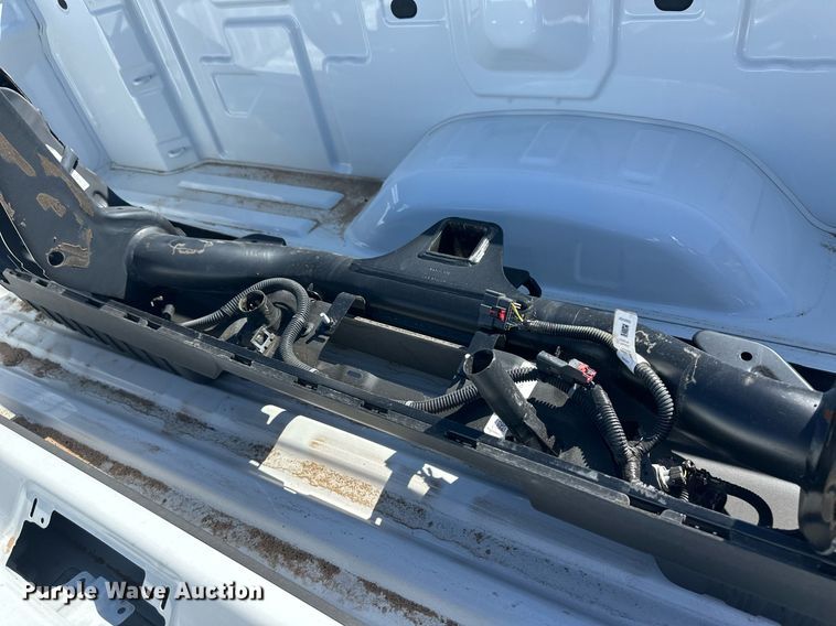 image for item EQ4613 Pickup truck bed