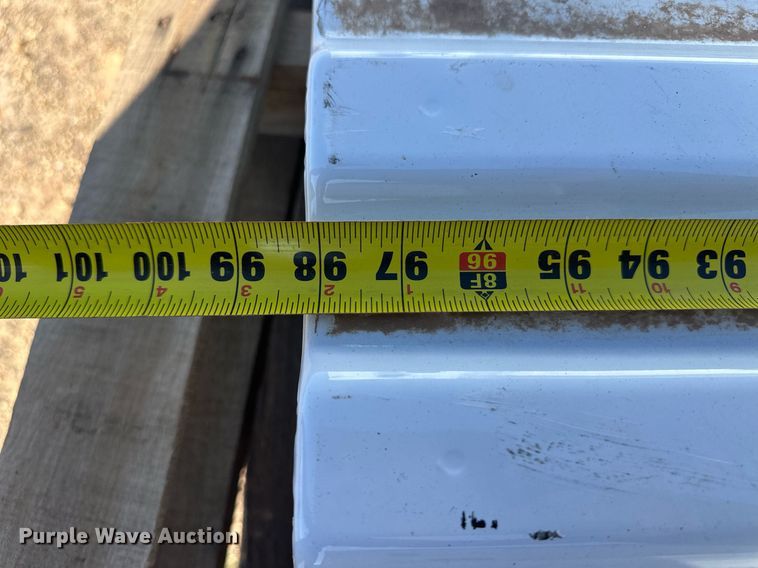 image for item EQ4613 Pickup truck bed