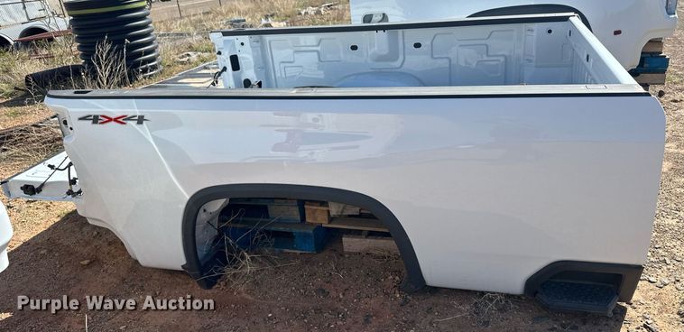 image for item EQ4614 Pickup truck bed