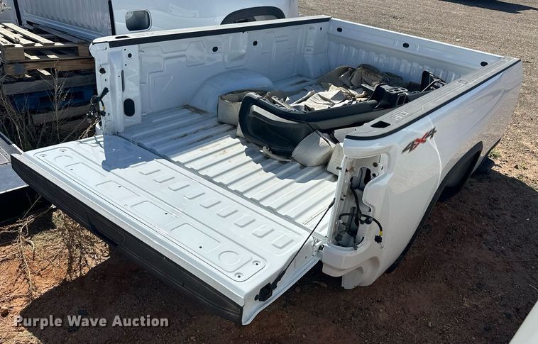 image for item EQ4614 Pickup truck bed
