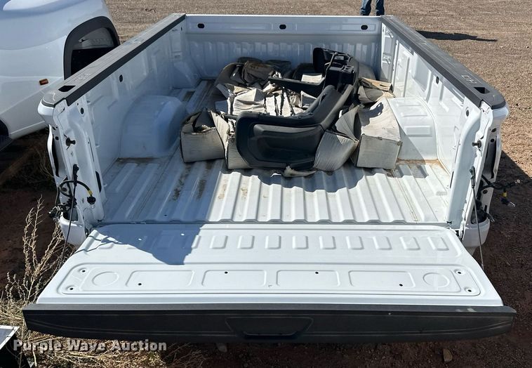 image for item EQ4614 Pickup truck bed