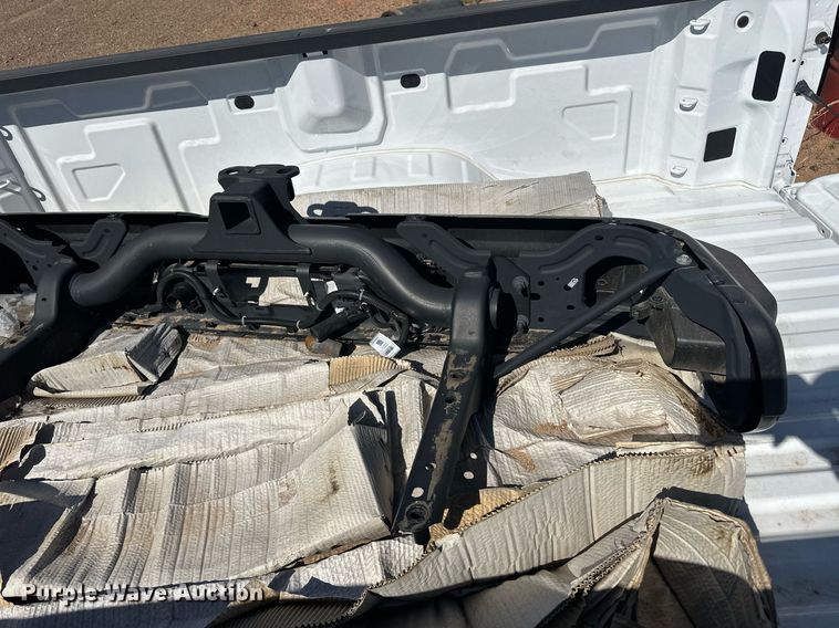 image for item EQ4614 Pickup truck bed