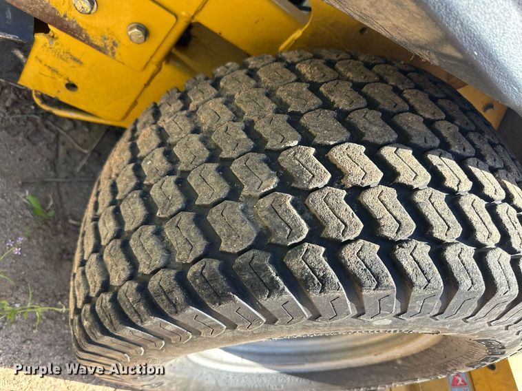 image for item EQ4616 2018 Hustler Super Z Hyperdrive ZTR lawn mower