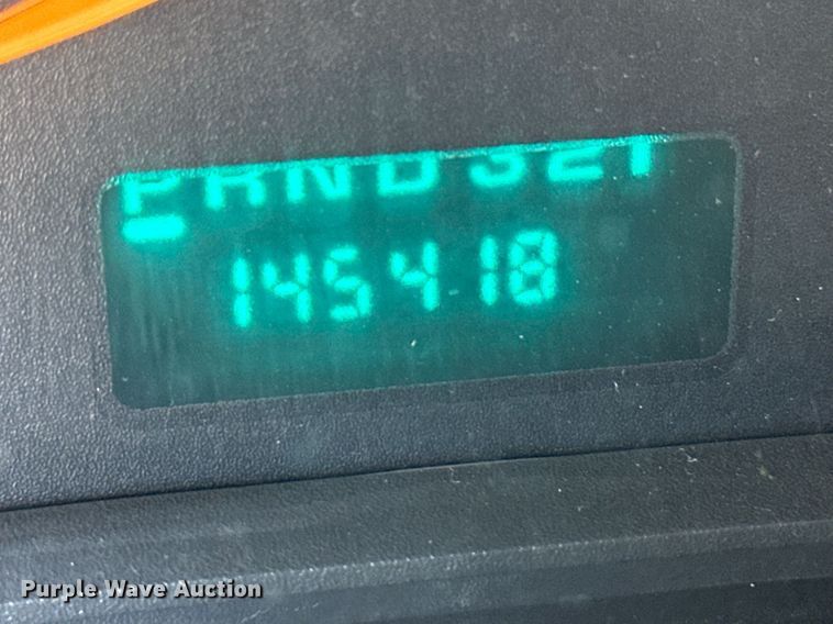 image for item EQ4618 2004 Chevrolet Express 3500 van