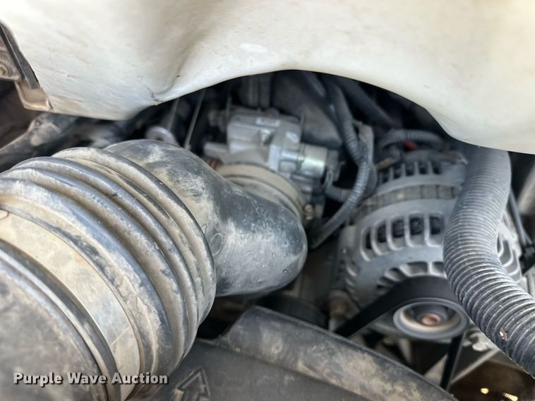 image for item EQ4618 2004 Chevrolet Express 3500 van