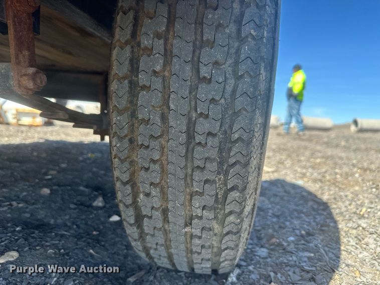 image for item ER5208 2014 Load Trail utility trailer