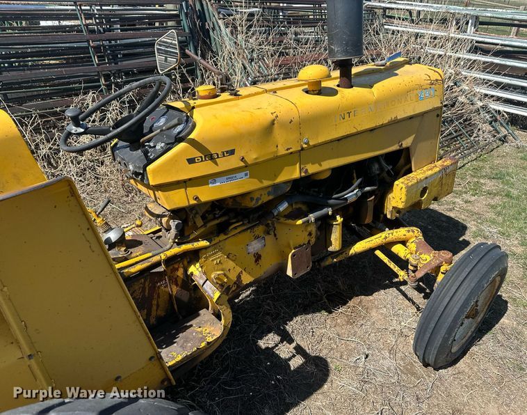 image for item ER5214 International Harvester 2444 tractor