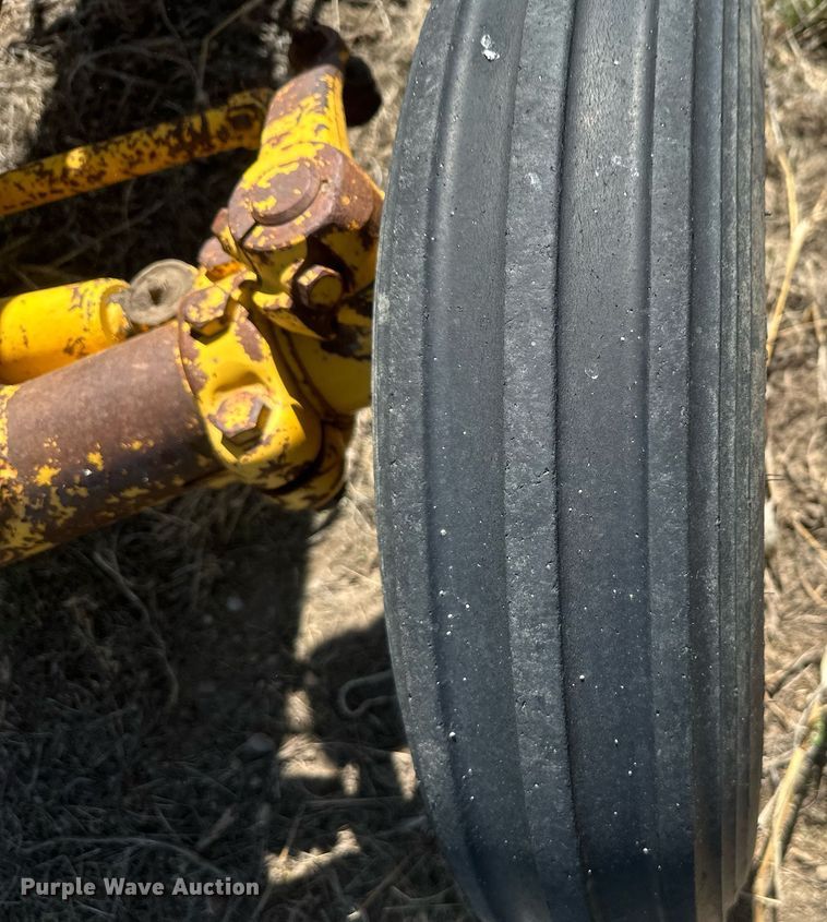 image for item ER5214 International Harvester 2444 tractor