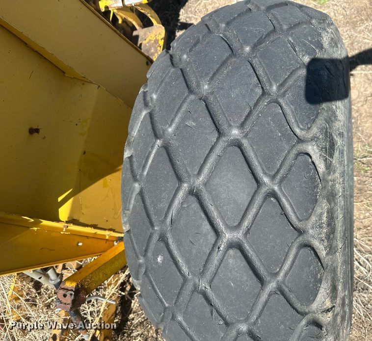 image for item ER5214 International Harvester 2444 tractor