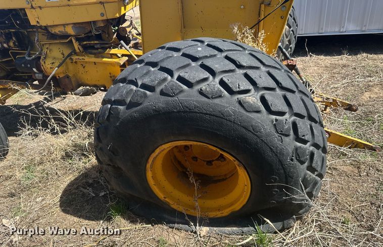 image for item ER5214 International Harvester 2444 tractor