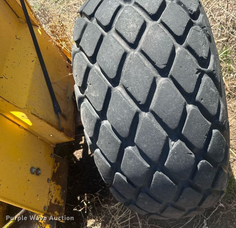 image for item ER5214 International Harvester 2444 tractor