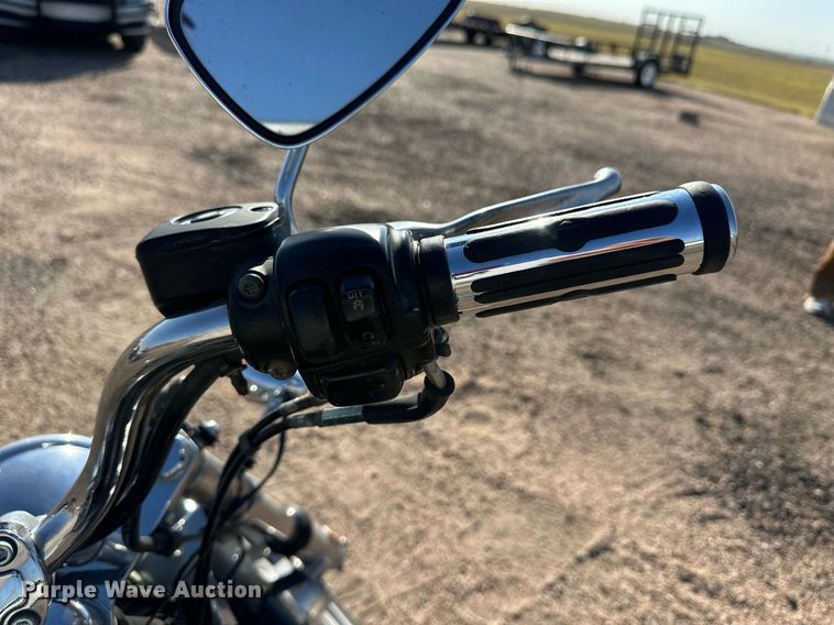 image for item ER8036 2002 Harley Davidson FXSTB Night Train motorcycle