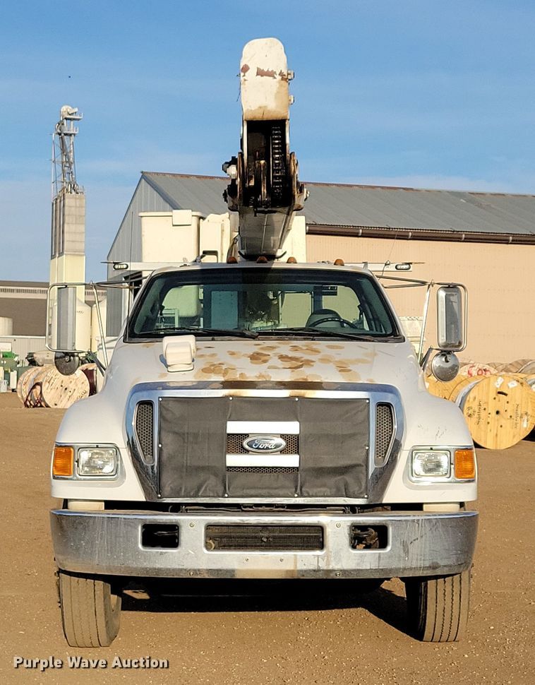 image for item NB9996 2006 Ford F750 Super Duty XL bucket truck